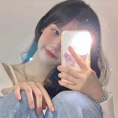 黑衣女孩